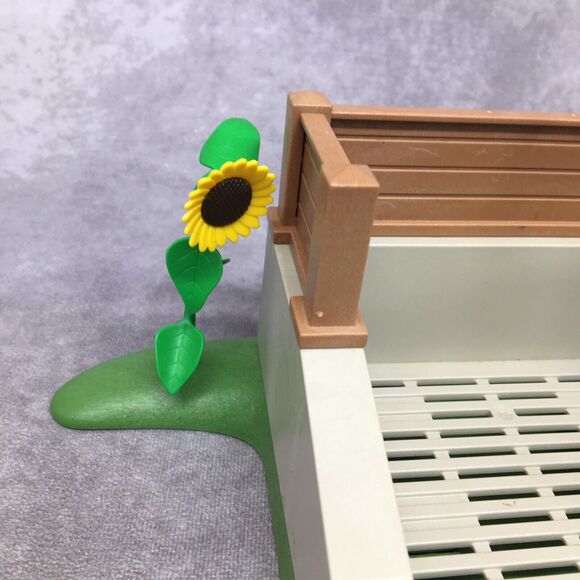 Playmobil Farm Horse Washing Station -Incomplete - Picture 2 of 6